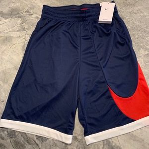 Nike men’s shorts NWT